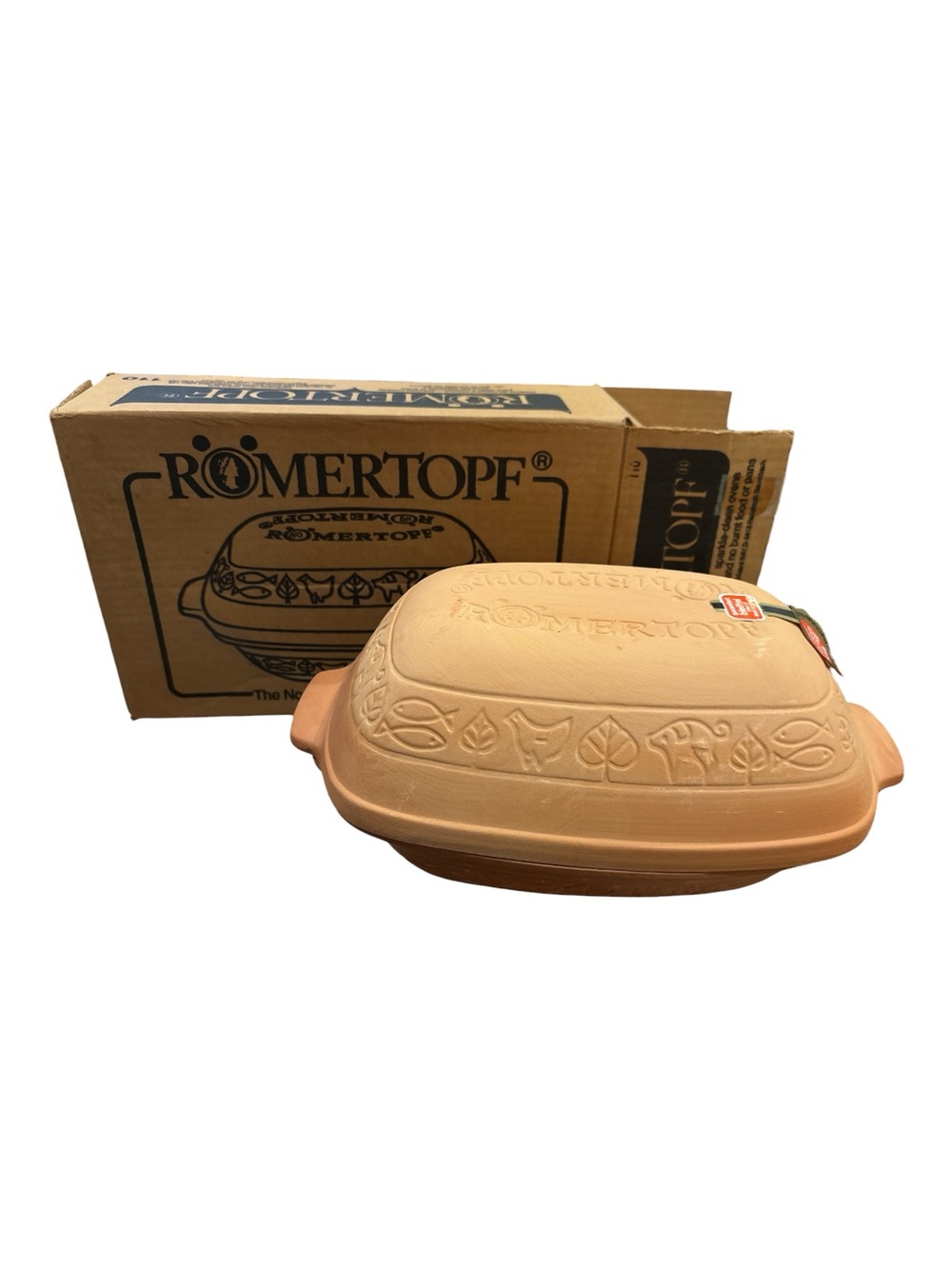 NIB ROMERTOPF 110 CLAY ROASTER W GERMANY NIB FISH CHICKEN DESIGN W RECIPE BOOK